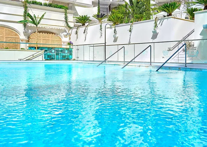 Carlton , A RegentHotel Cannes